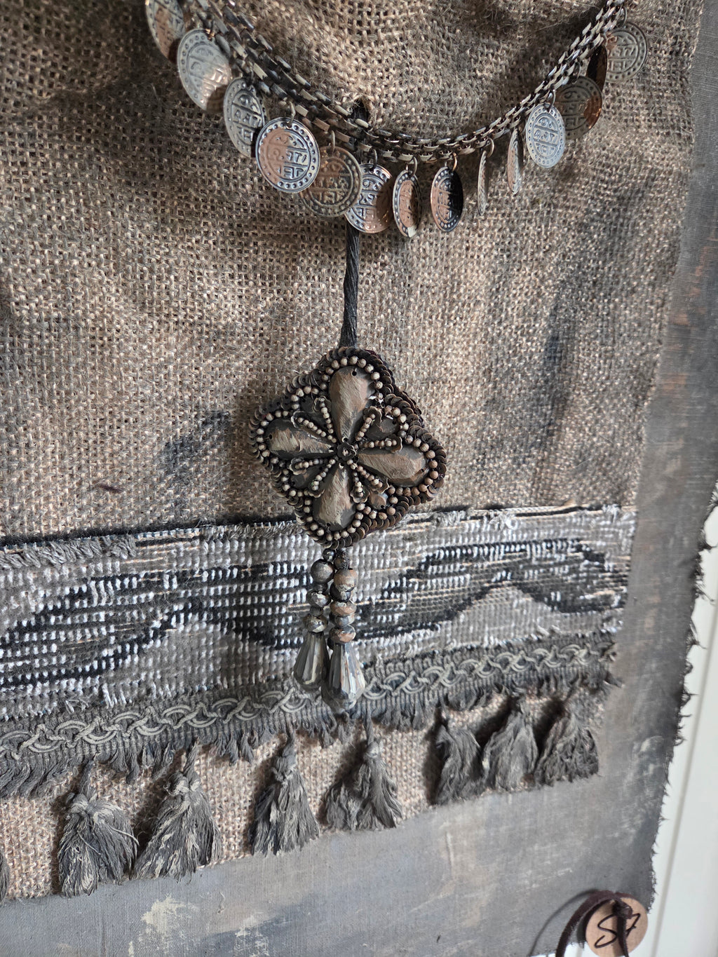Wanddoek met jute tas 02