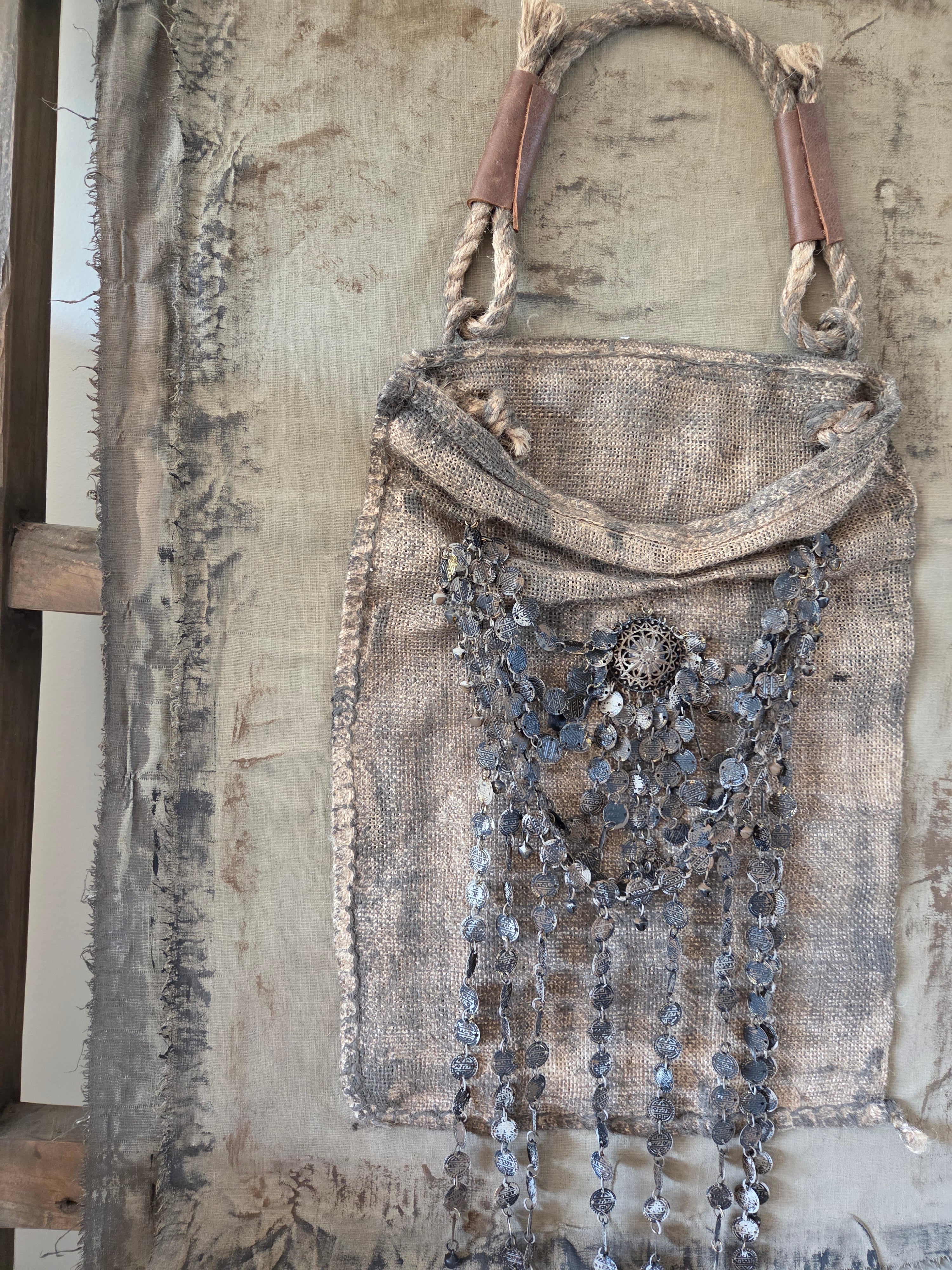 Wanddoek met jute tas